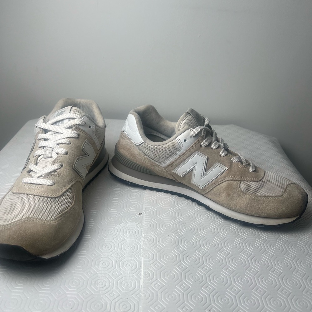 New Balance Men's Tan and White Sneakers